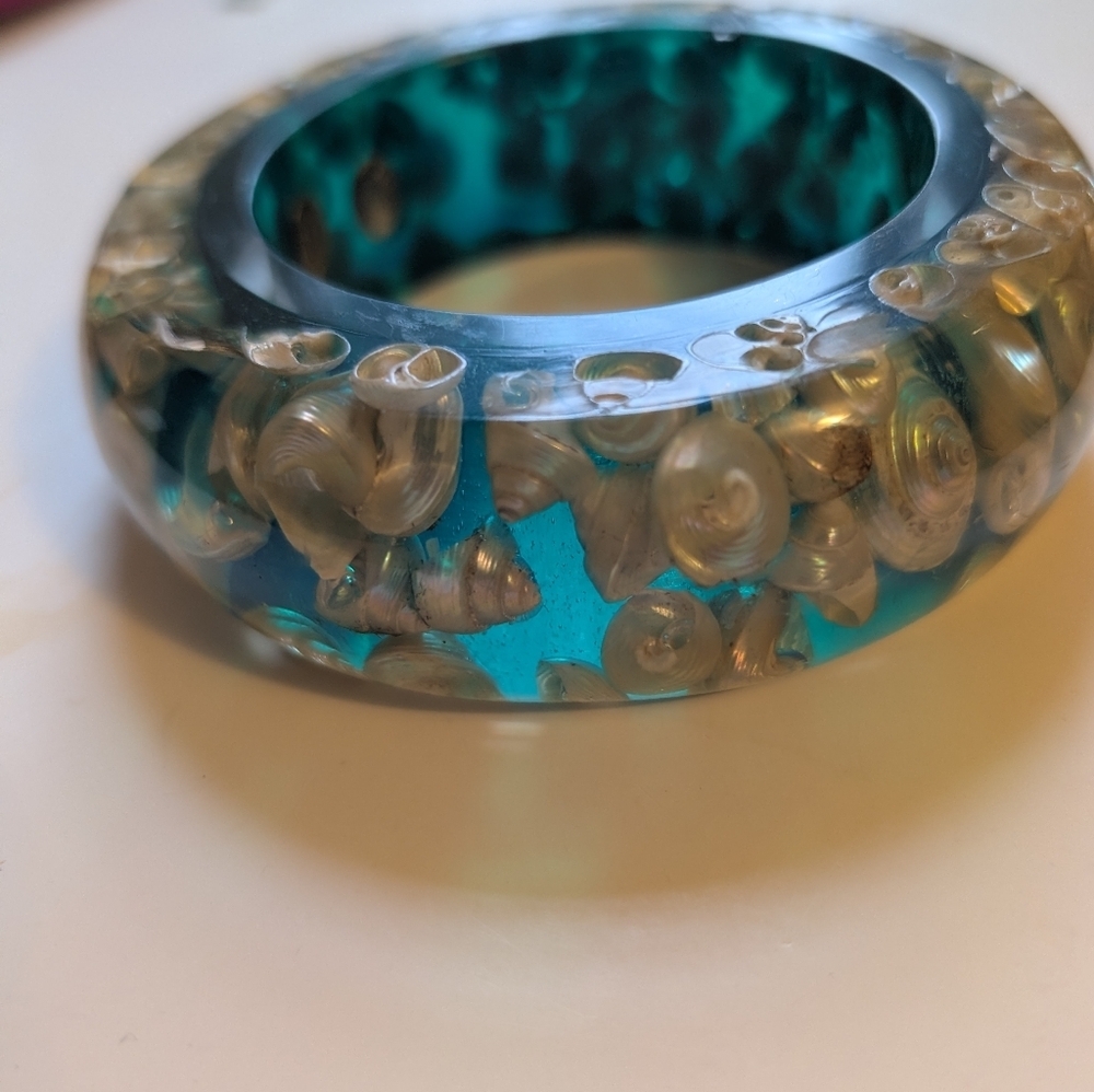 RARE Signed Angelo Tarlazzi La Porte Bleue Paris 1980s Resin Shell Bangle - Picture 10 of 12